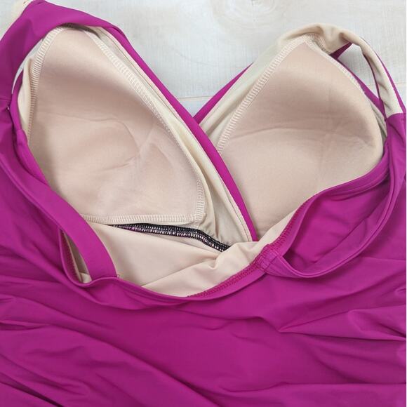 Lands' End Fuchsia‎ and Black Ruched Surplice One Piece Swimsuit Plus Size 18W - Picture 6 of 7